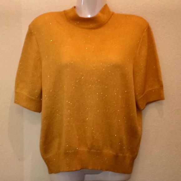 St. John Basics Gold Lurex Sparkly Short Sleeved Sweater - Picture 2 of 12